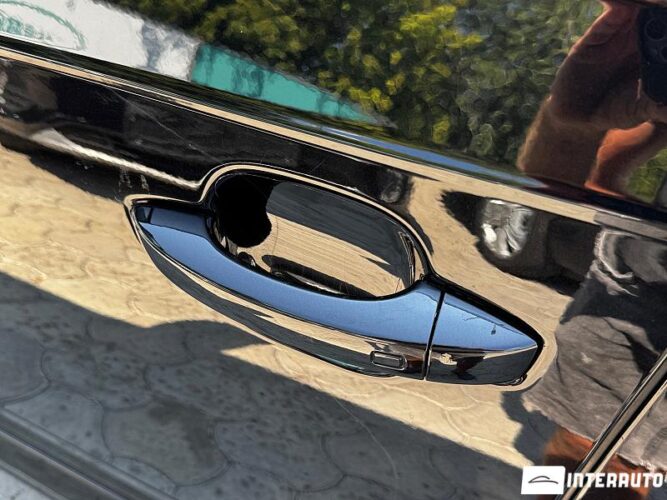 Audi Q7 E-Tron 53 interauto-car