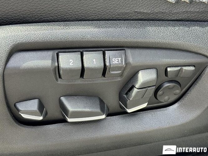 BMW X5 2.5D 56 interauto-car