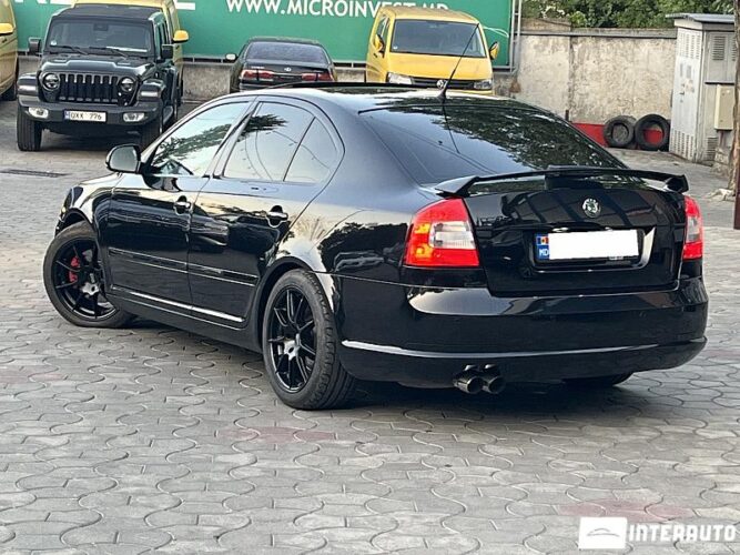 Skoda Octavia RS 32 interauto-car