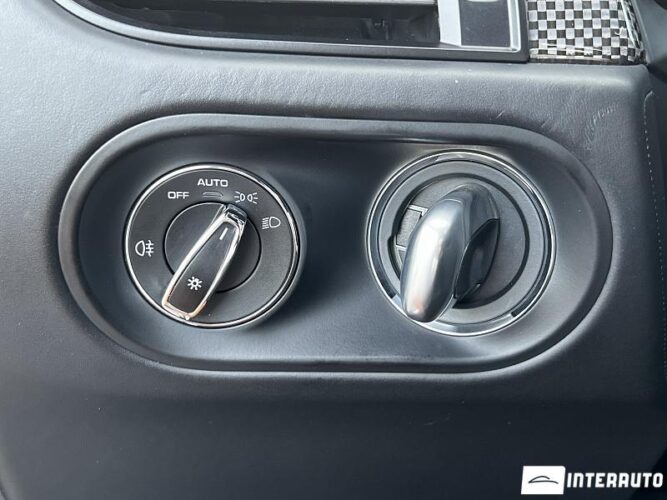 Porsche Macan S 52 interauto-car