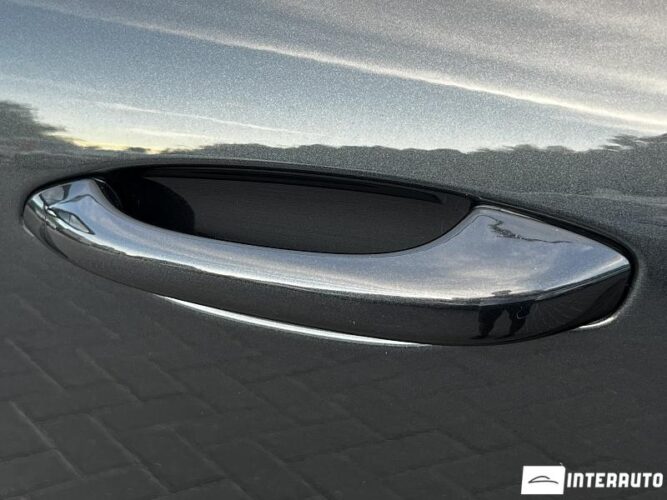 Porsche Macan S 57 interauto-car