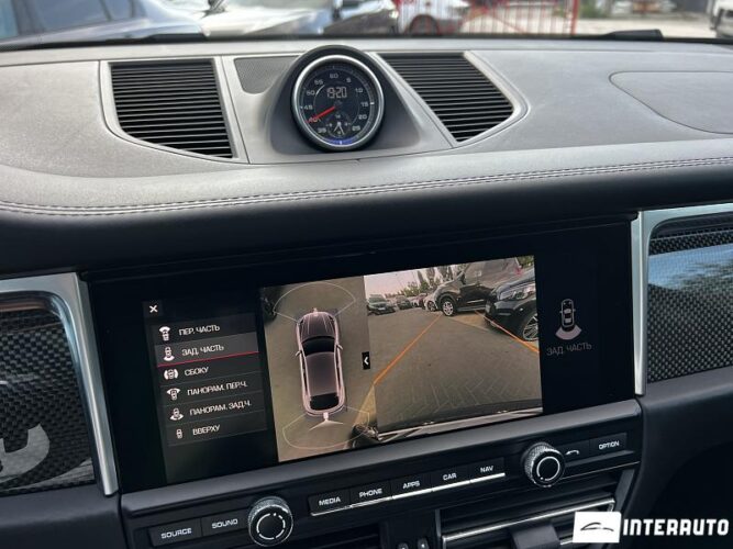 Porsche Macan S 49 interauto-car