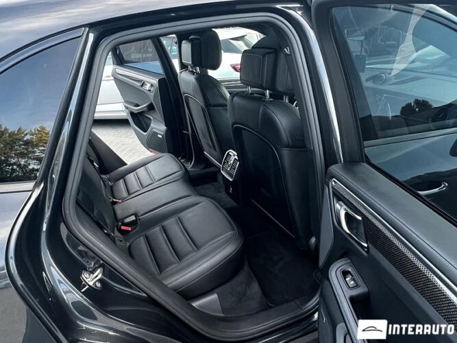 Porsche Macan S 44 interauto-car