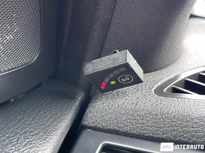 BMW X5 4.8i 43 interauto-car