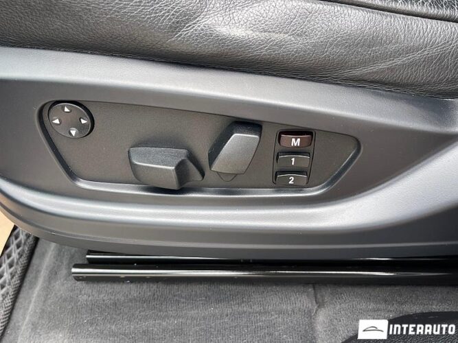 BMW X5 4.8i 51 interauto-car