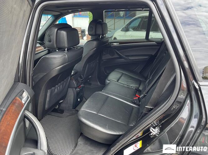 BMW X5 4.8i 52 interauto-car