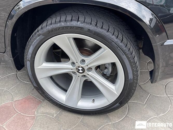 BMW X5 4.8i 39 interauto-car