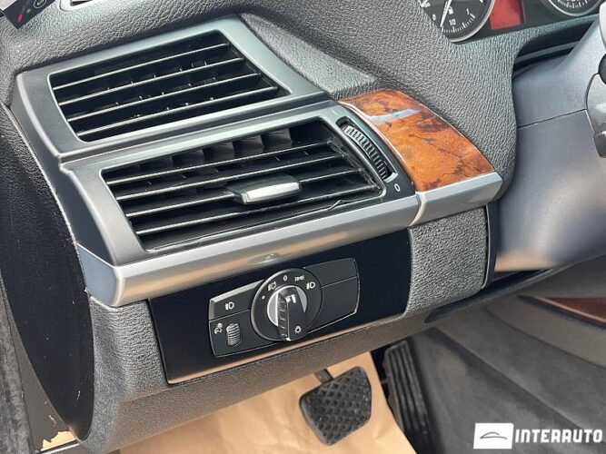 BMW X5 4.8i 50 interauto-car