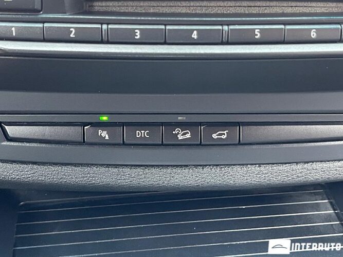 BMW X5 4.8i 46 interauto-car