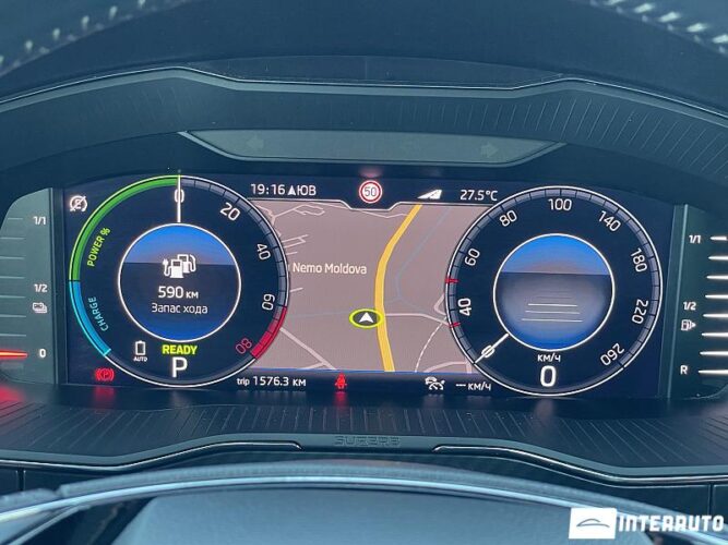 Skoda Superb 44 interauto-car