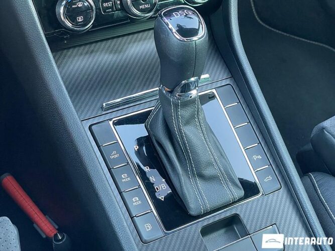 Skoda Superb 47 interauto-car