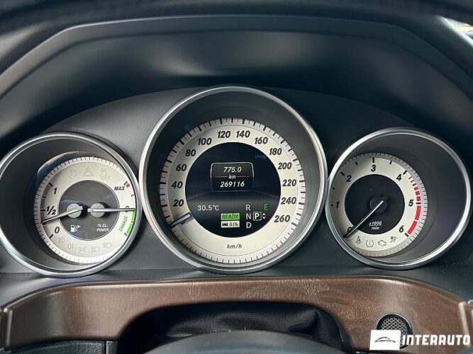 Mercedes E 300h 43 interauto-car