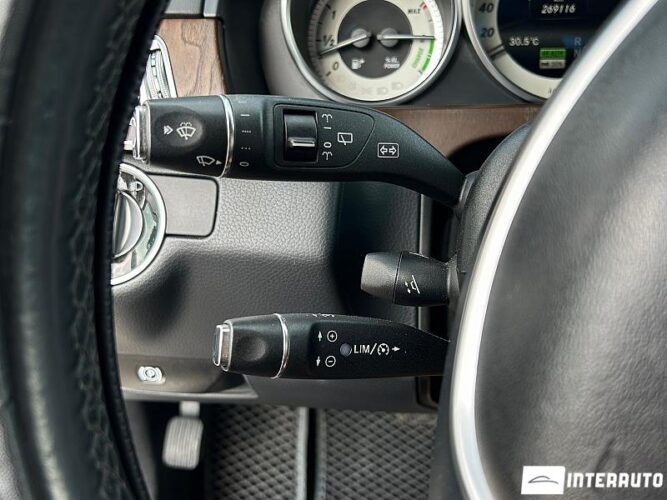 Mercedes E 300h 41 interauto-car