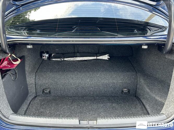 Volkswagen Jetta 47 interauto-car