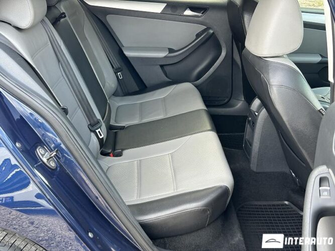 Volkswagen Jetta 46 interauto-car