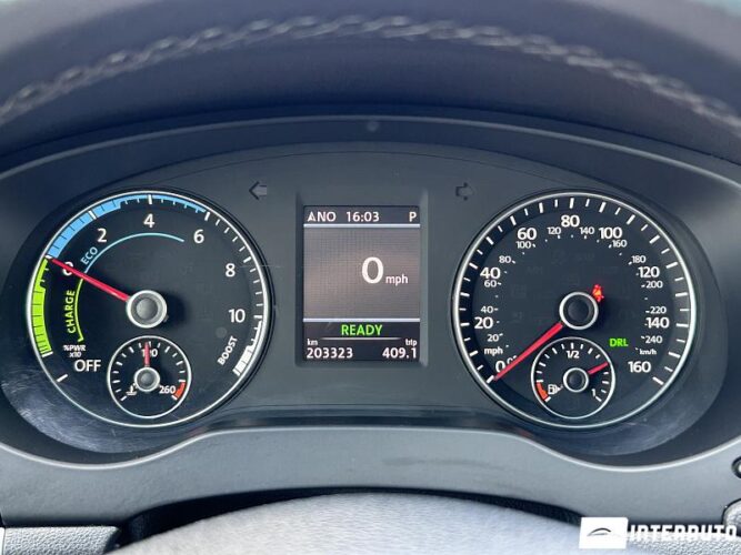 Volkswagen Jetta 41 interauto-car