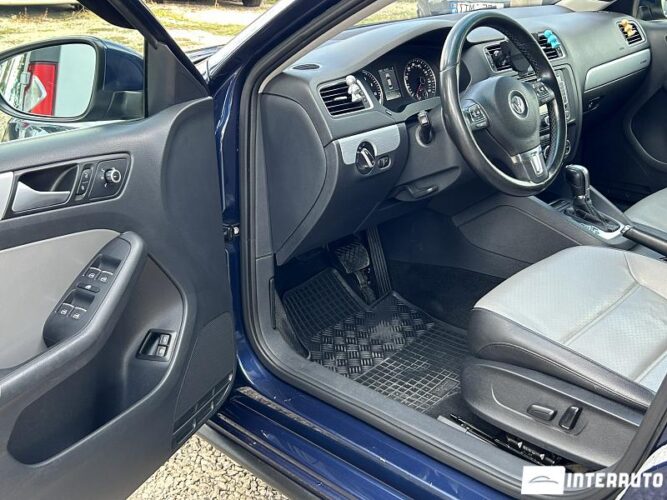 Volkswagen Jetta 35 interauto-car