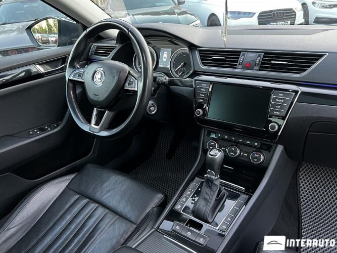 Skoda Superb 37 interauto-car