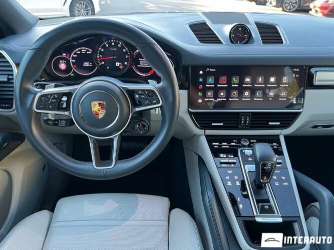 Porsche Cayenne Coupe 44 interauto-car