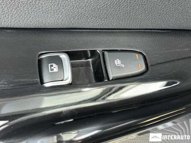 Kia K5 50 interauto-car