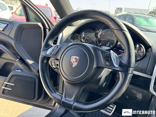 Porsche Cayenne 41 interauto-car