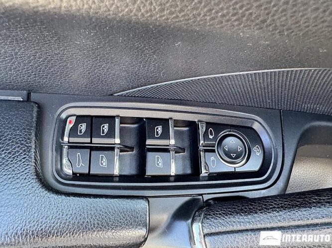 Porsche Cayenne 54 interauto-car