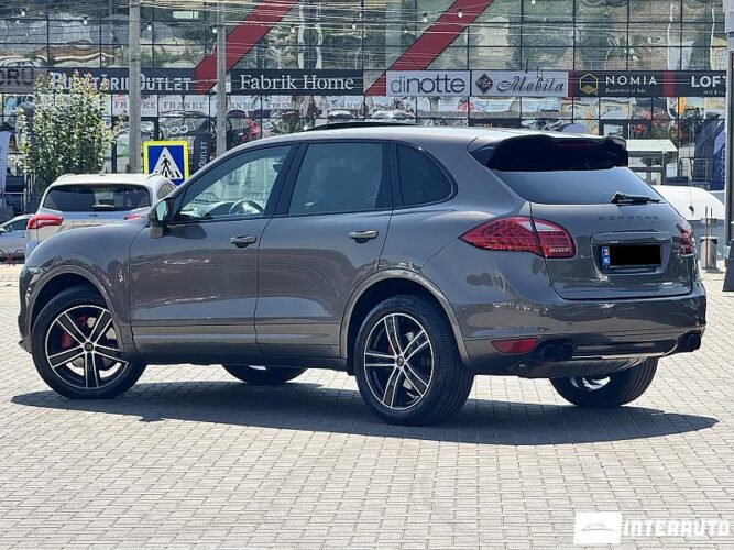 Porsche Cayenne 38 interauto-car