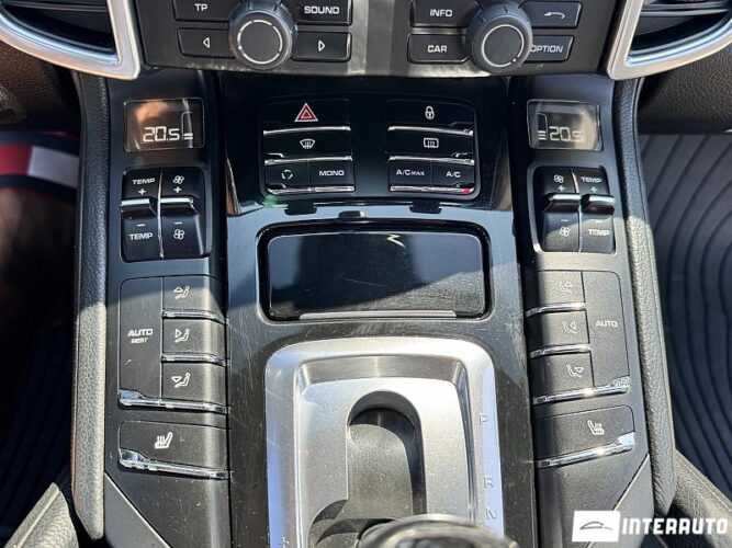 Porsche Cayenne 45 interauto-car