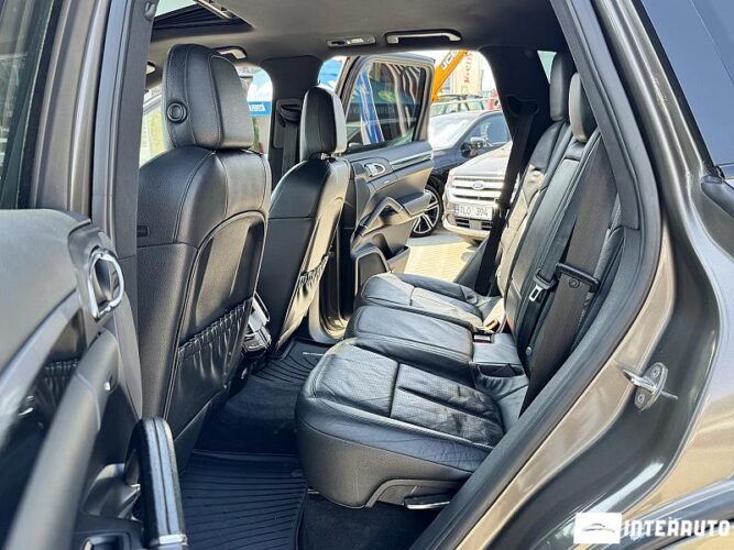 Porsche Cayenne 47 interauto-car