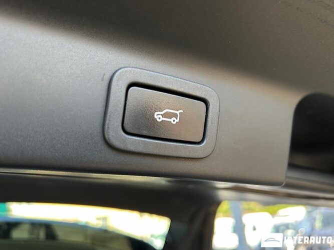 Jaguar F-Pace 49 interauto-car