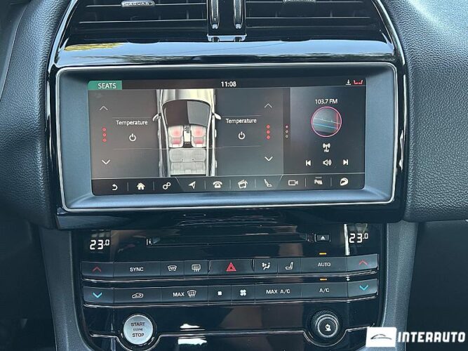 Jaguar F-Pace 42 interauto-car