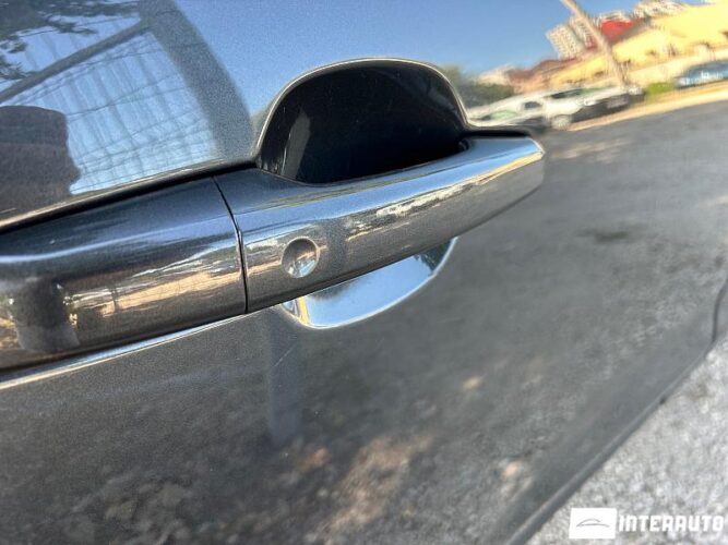 Jaguar F-Pace 35 interauto-car