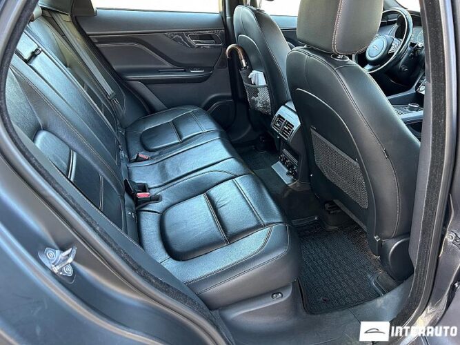 Jaguar F-Pace 48 interauto-car