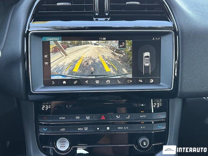 Jaguar F-Pace 43 interauto-car