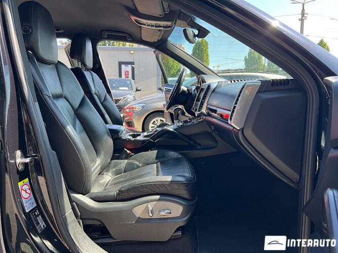 Porsche Cayenne 43 interauto-car
