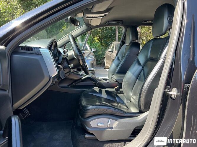 Porsche Cayenne 34 interauto-car
