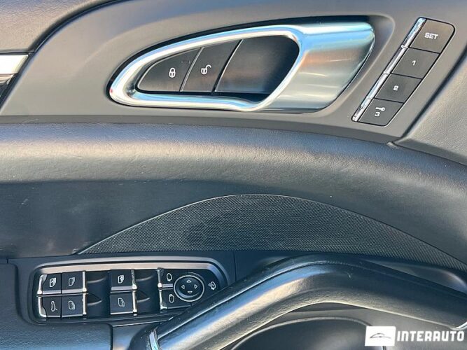 Porsche Cayenne 35 interauto-car