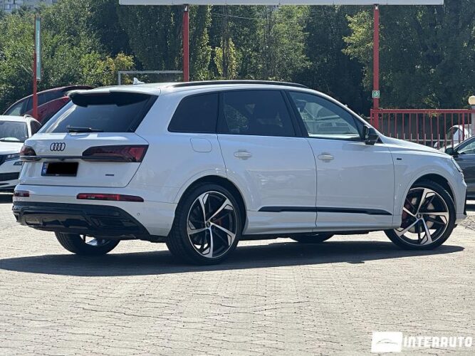 Audi Q7 40 interauto-car