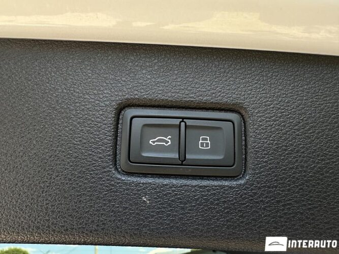 Audi Q7 63 interauto-car