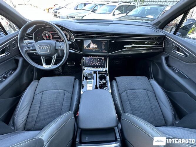 Audi Q7 45 interauto-car