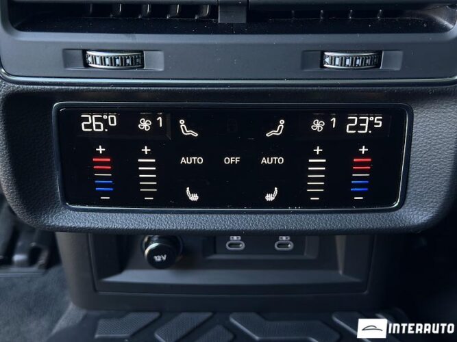 Audi Q7 59 interauto-car