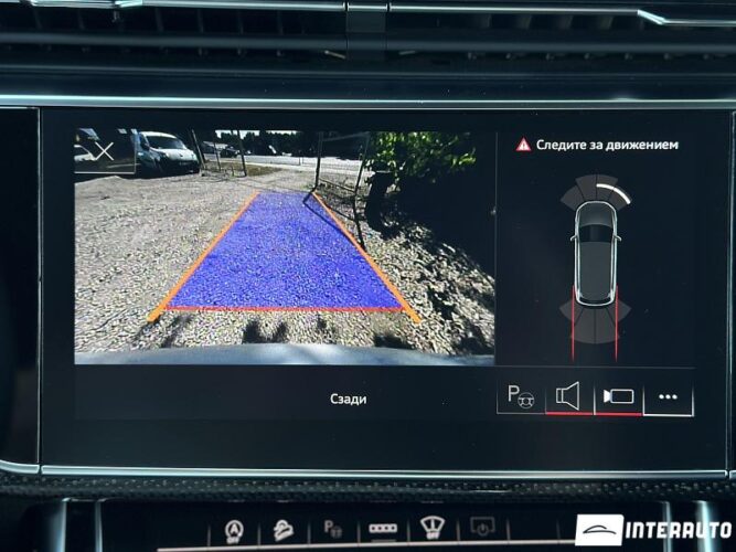 Audi Q7 50 interauto-car