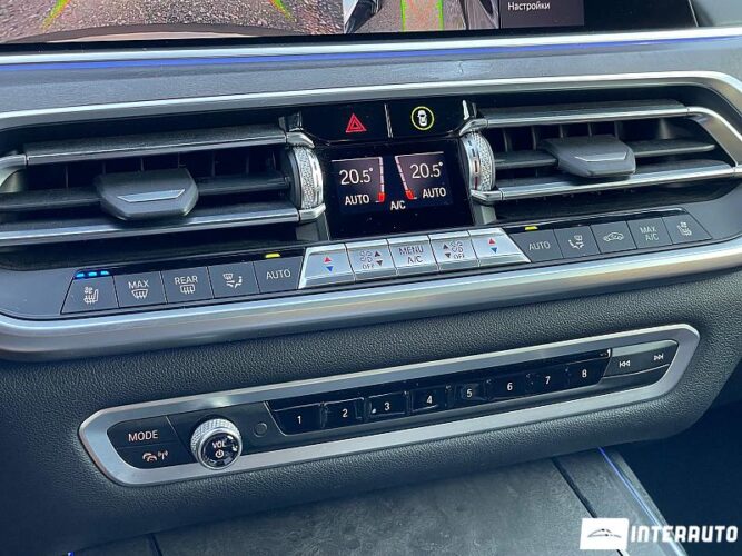 BMW X7 3.0d 47 interauto-car