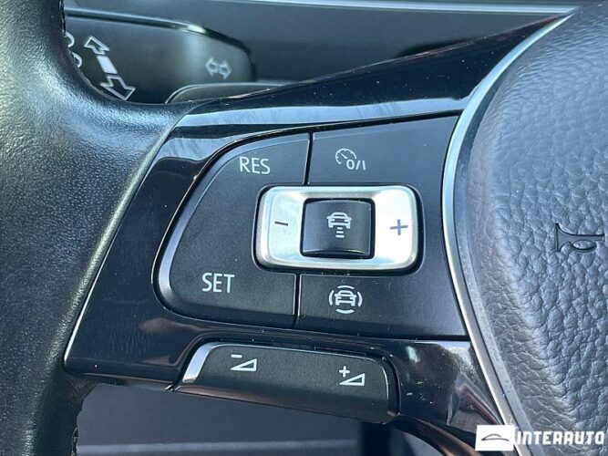 Volkswagen Tiguan 38 interauto-car