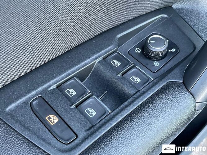 Volkswagen Tiguan 36 interauto-car