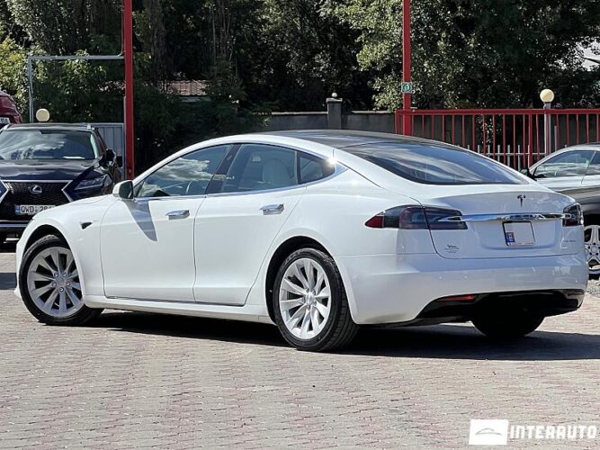 Tesla Model S 33 interauto-car
