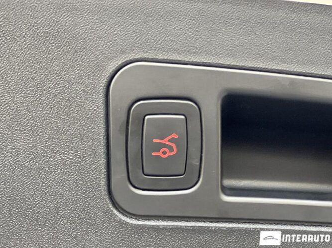 Tesla Model S 50 interauto-car