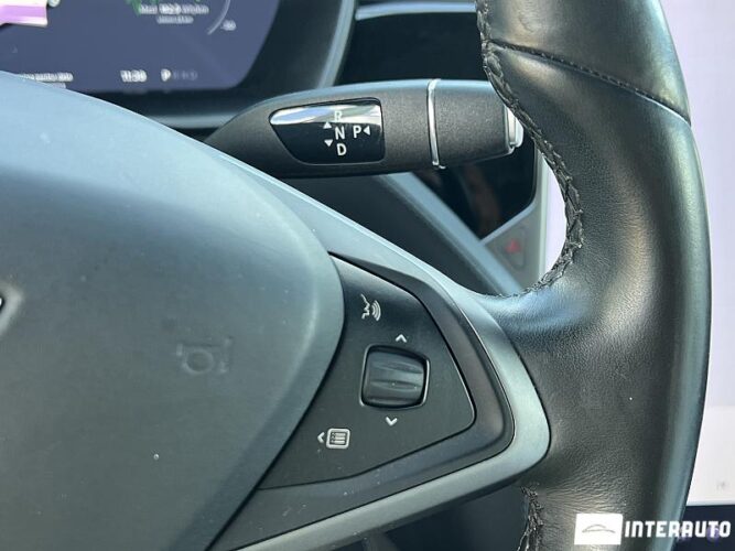 Tesla Model S 42 interauto-car
