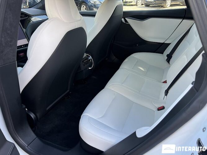 Tesla Model S 48 interauto-car