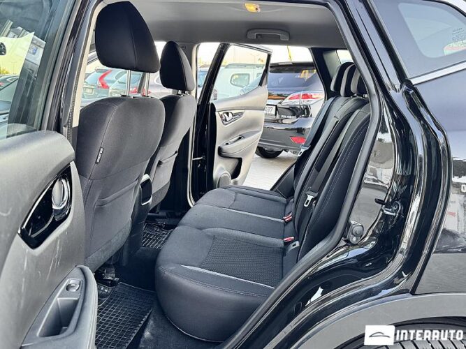 Nissan Qashqai 43 interauto-car